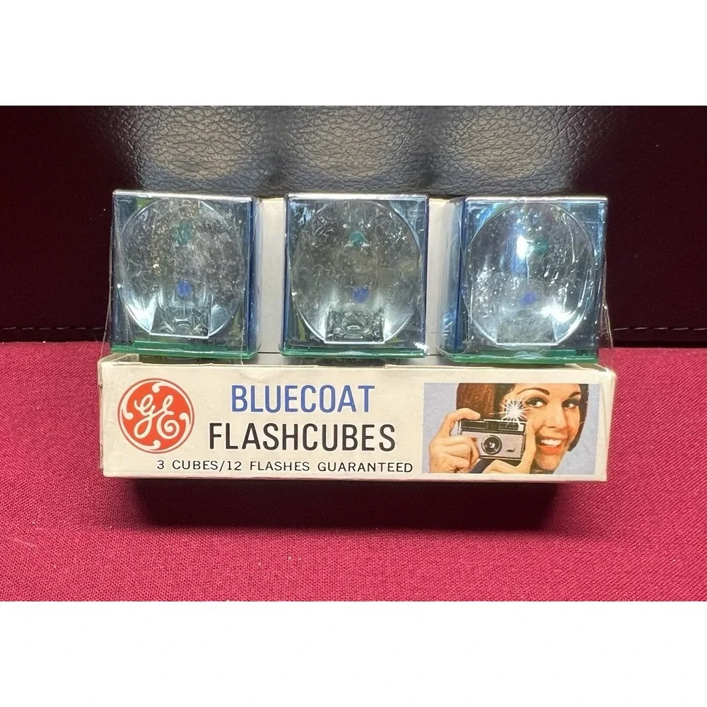 Vintage Camera Flashbulbs GE‎ Bluecoat 3 Cubes/12 Flashes